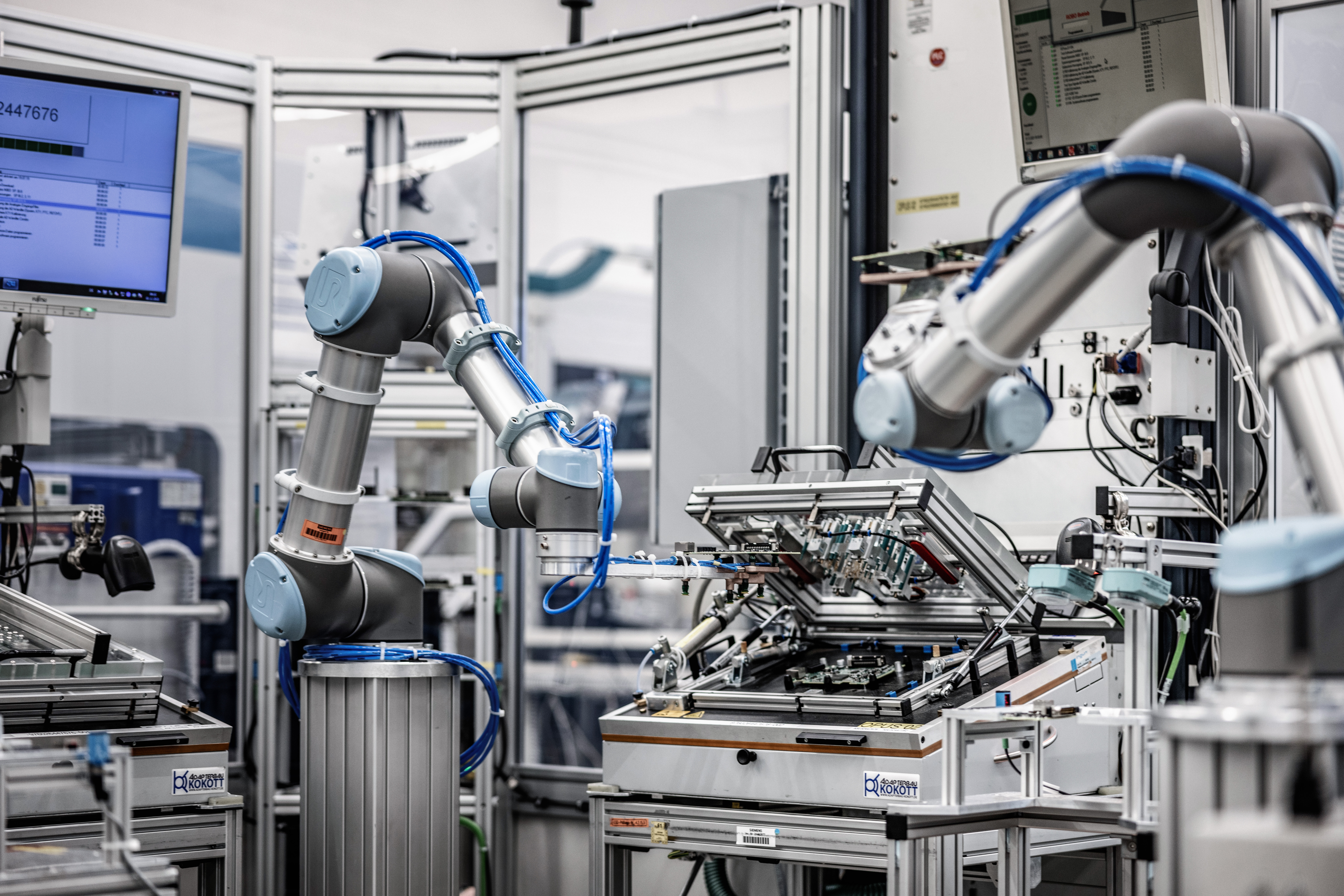 70 UR-Cobots in Siemens-Werk